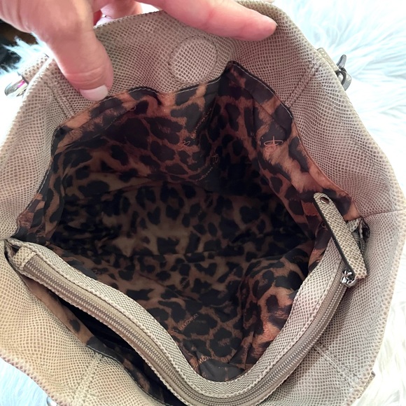 B.MAKOWSKY•leather taupe shoulder tote bag EUC - Picture 8 of 14